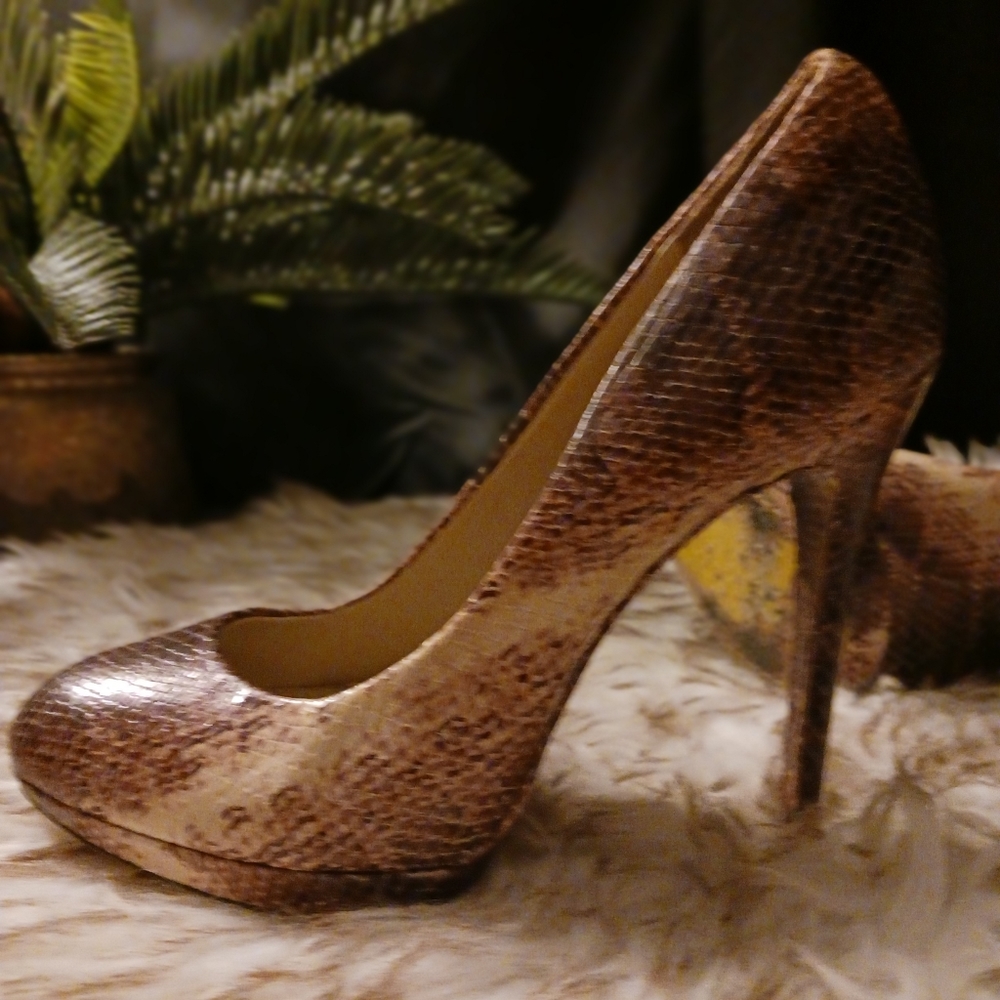 Brian Atwood Brown snake print heels sz 6 - Picture 3 of 7